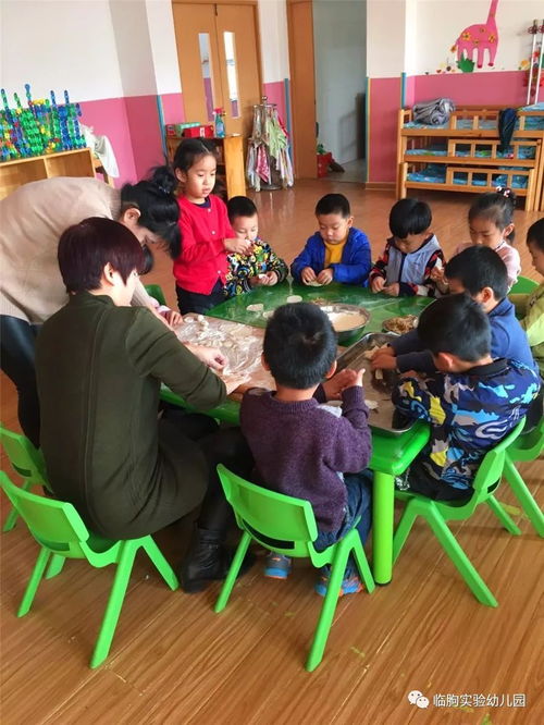 實驗幼兒園后樓分園開展 開心過冬至 快樂包餃子 親子活動